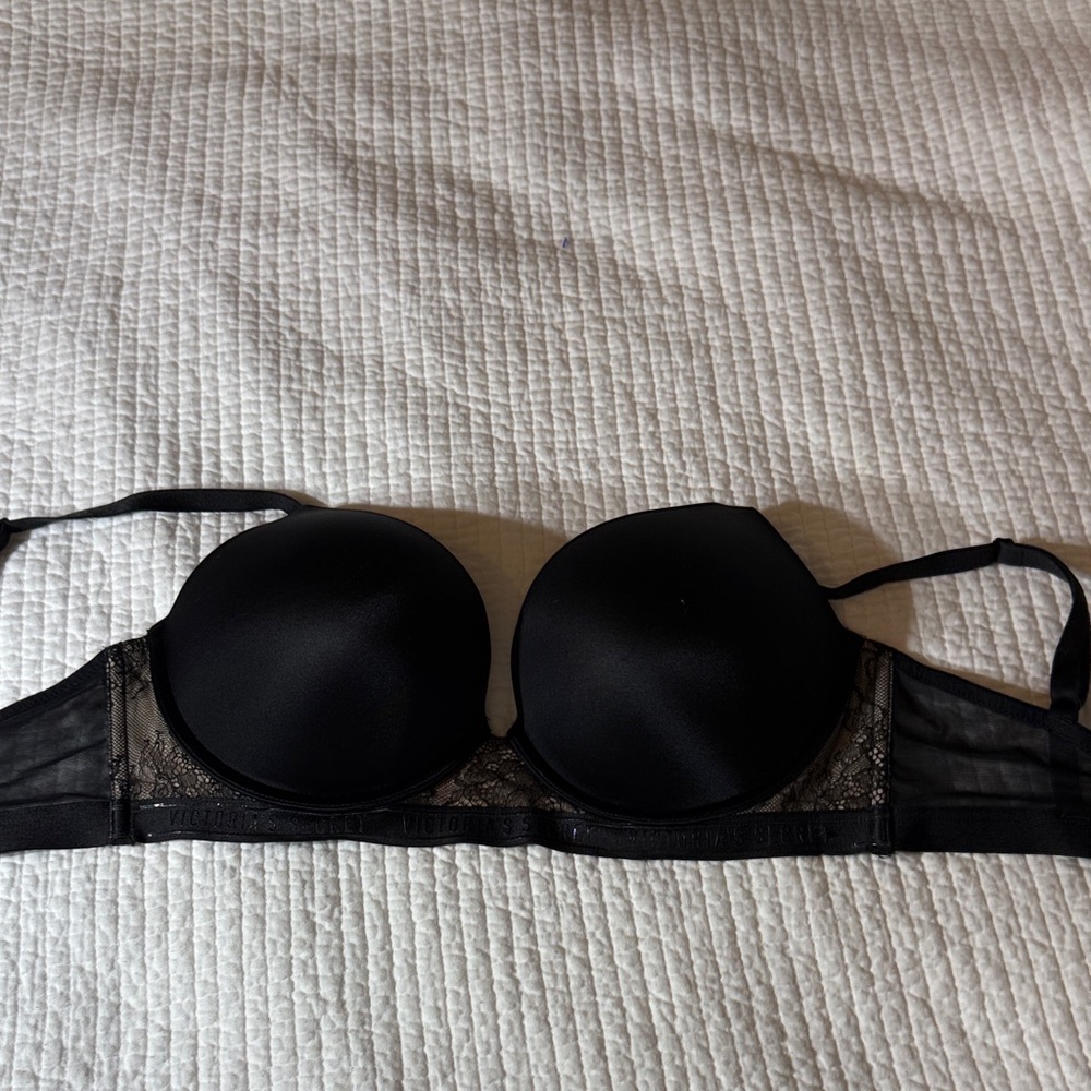 Victoria secret Elegant Black Lace Bra for women’s size 34DD
